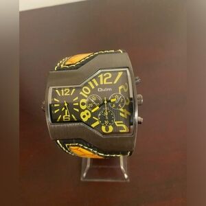 Oulm Black and Yellow Watch